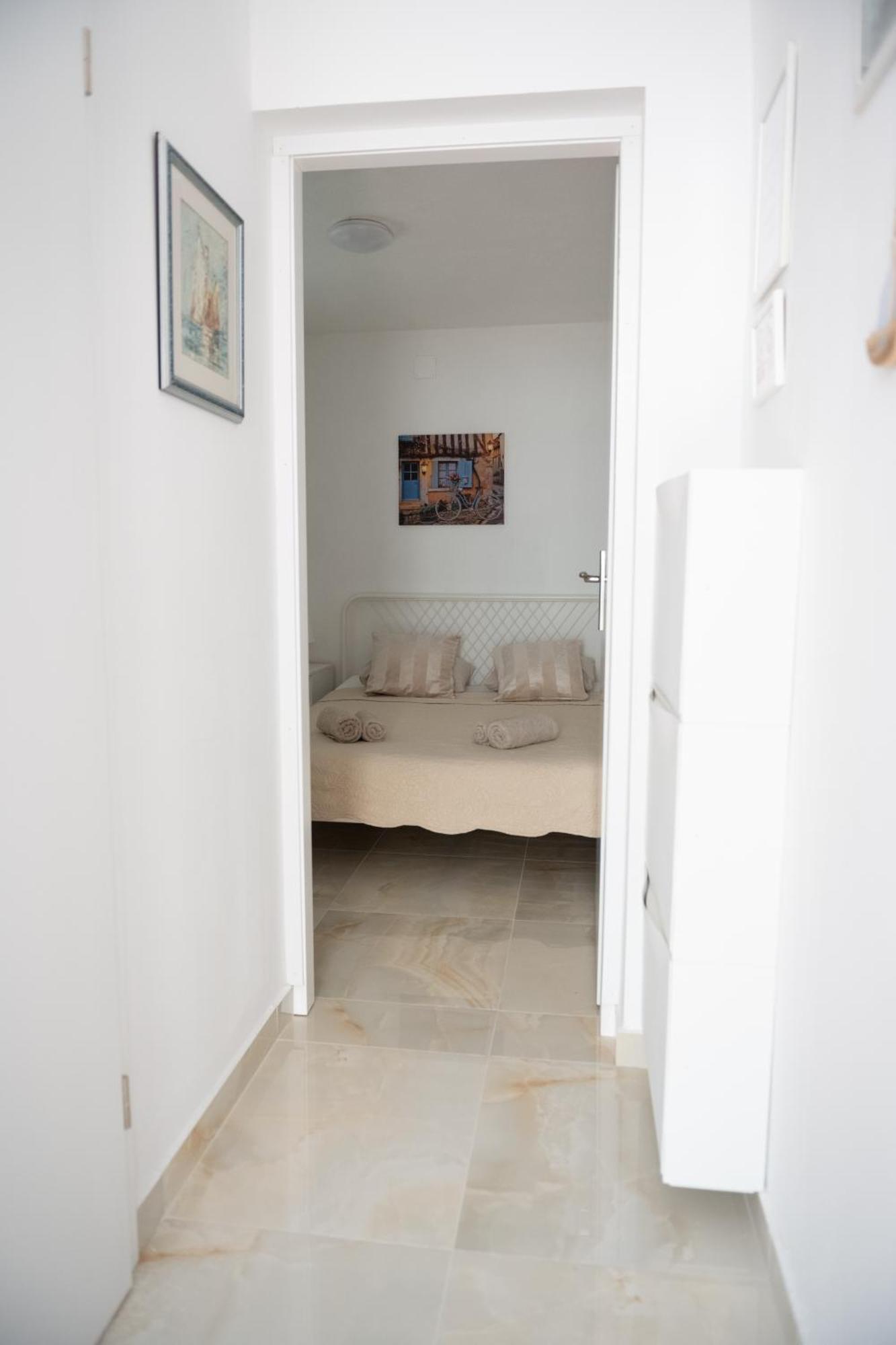 Apartments Solta Rogac Exterior photo